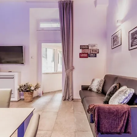 Th Trastevere Luxury-s.cosimato 2bd-2bt